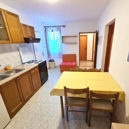 Mirjana F Apartaments Baska  Exterior photo