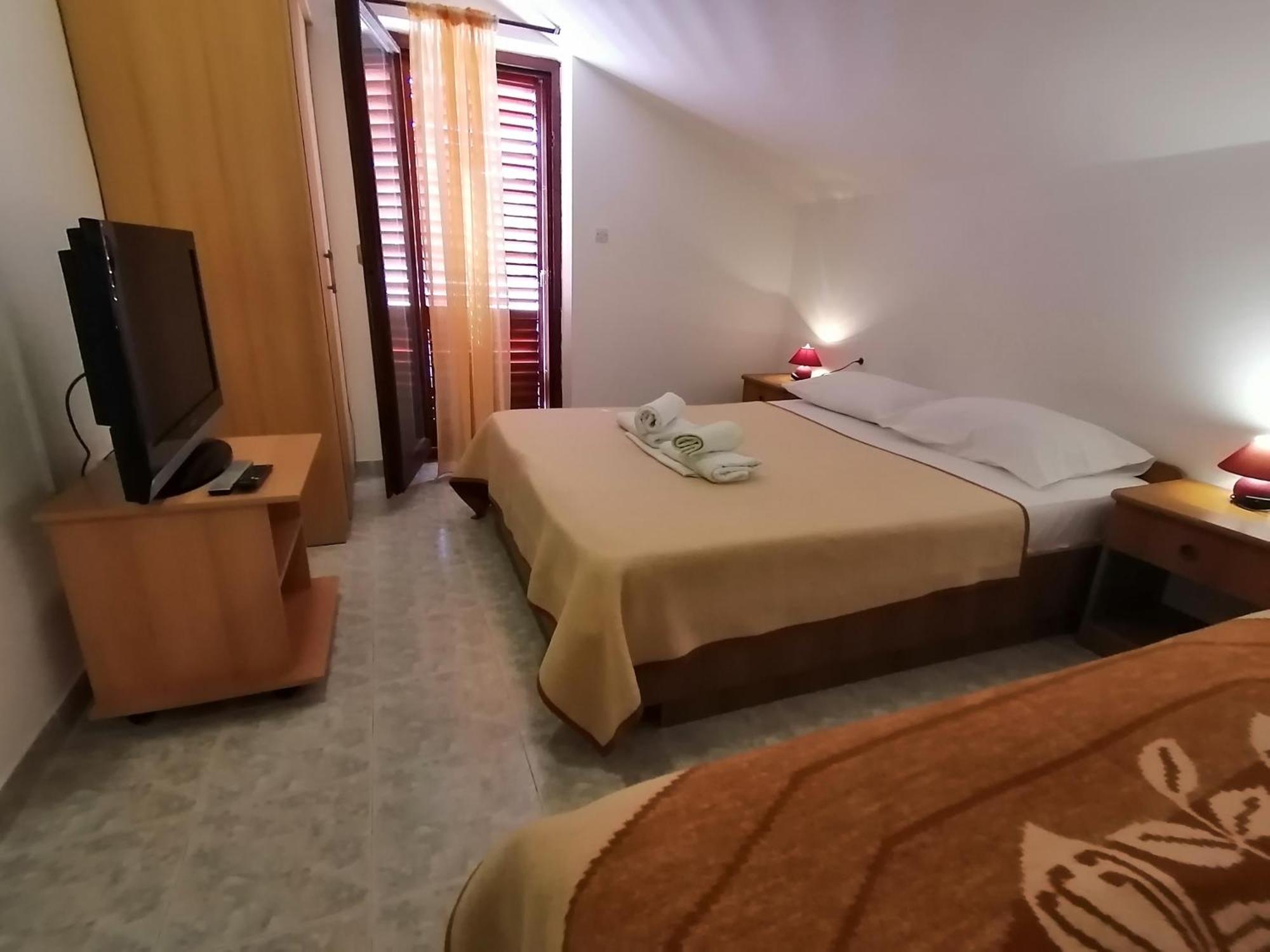 Mirjana F Apartaments Baska  Room photo