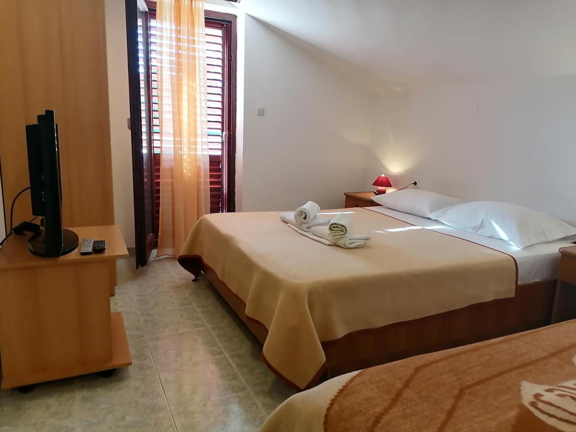 Mirjana F Apartaments Baska  Room photo