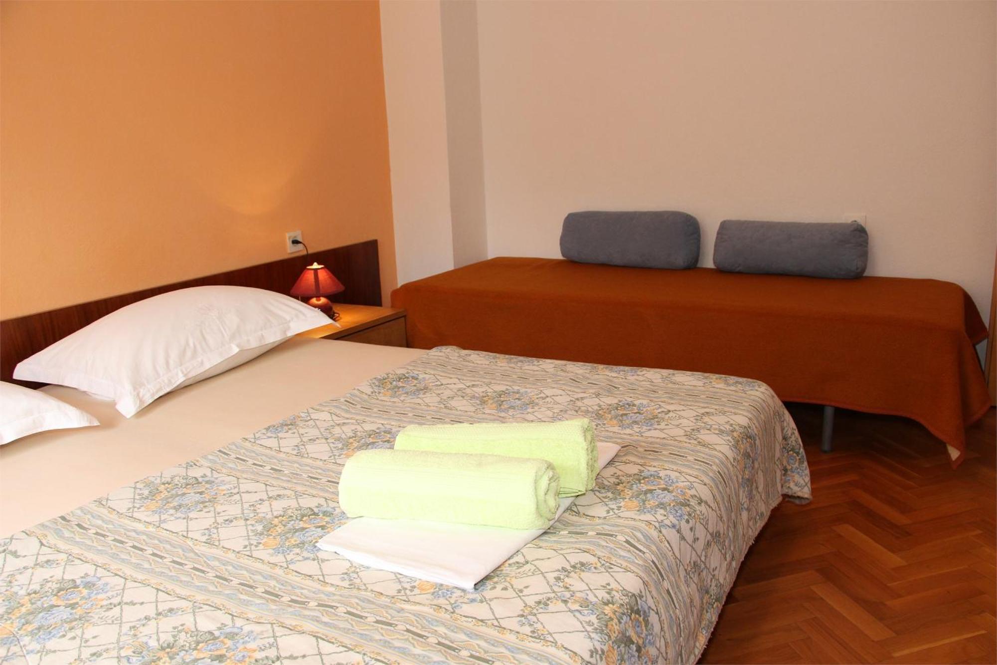 Mirjana F Apartaments Baska  Exterior photo